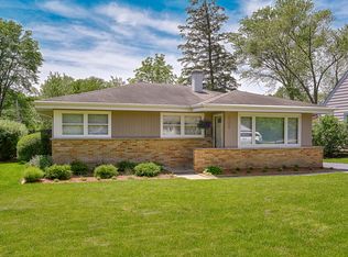 121 W Goebel Dr, Lombard, IL