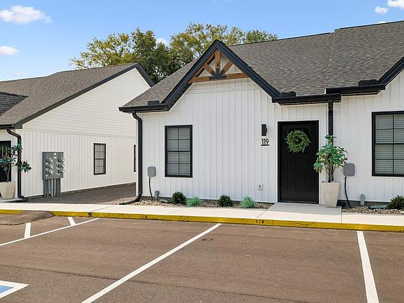 3rd image of 119 Deer Valley Dr E