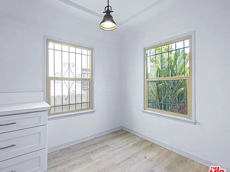 1119 S Crescent Heights Blvd — Photo 24