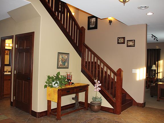 Front entry/staircase