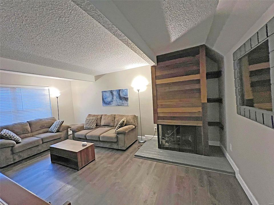 11833 Charlemagne Dr, Maryland Heights, MO 63043 Zillow