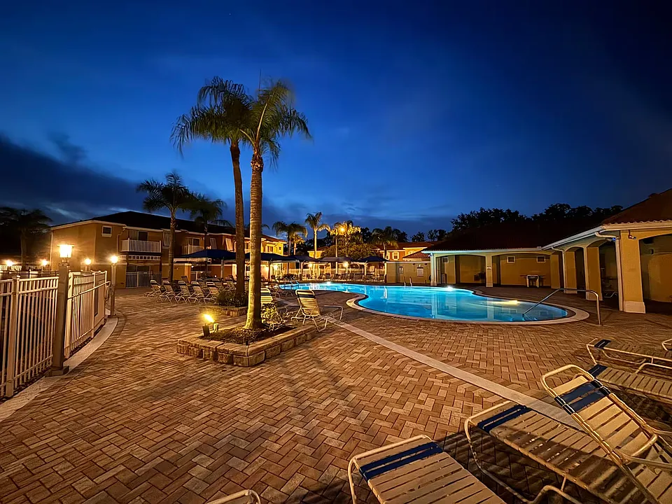 1037 Park Ridge Cir