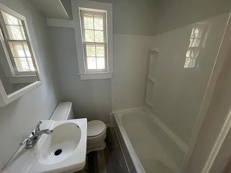 205 Chicago Ave #B — Photo 5
