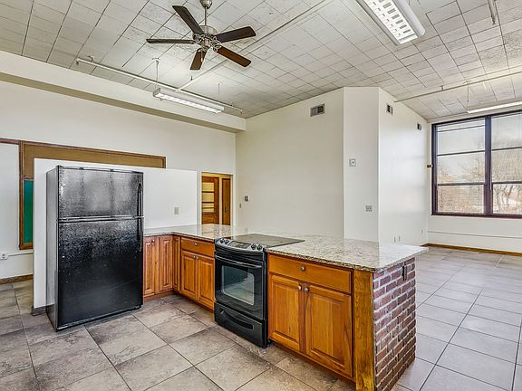 4th image of 1220 E Kellogg St #108