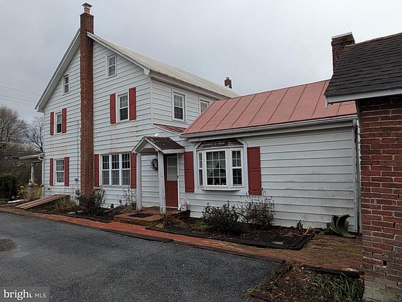 3rd image of 8690 Jonestown Rd