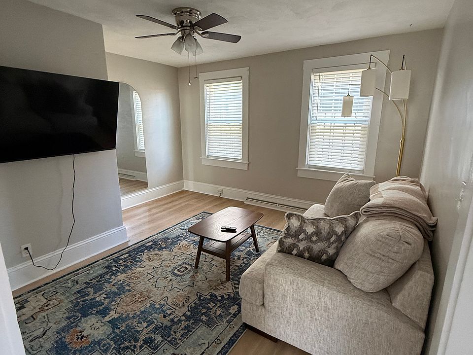 1st image of 77 Marlborough St #1