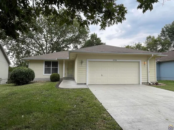 3536 SW Kent Ct, Topeka, KS 66614