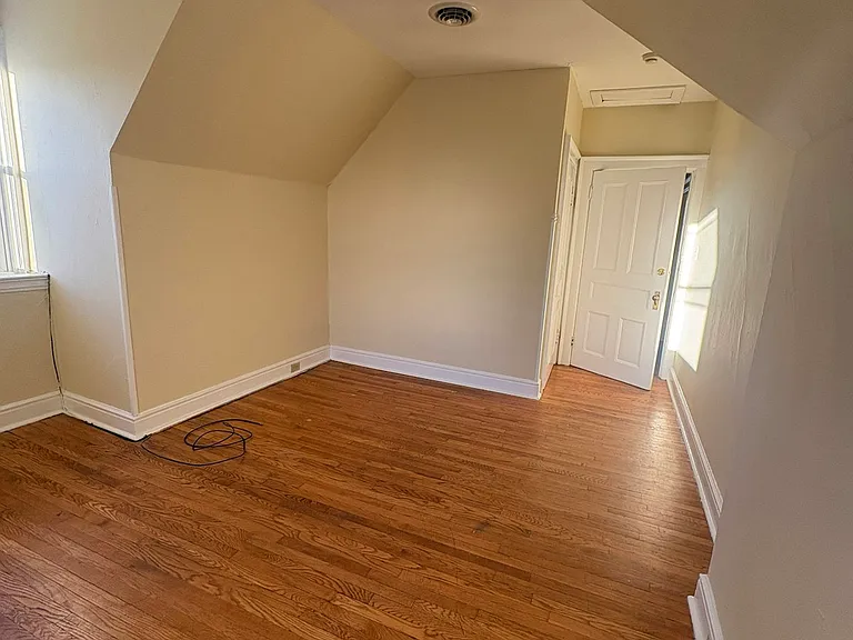 509 Monroe Ave #3 — Photo 16