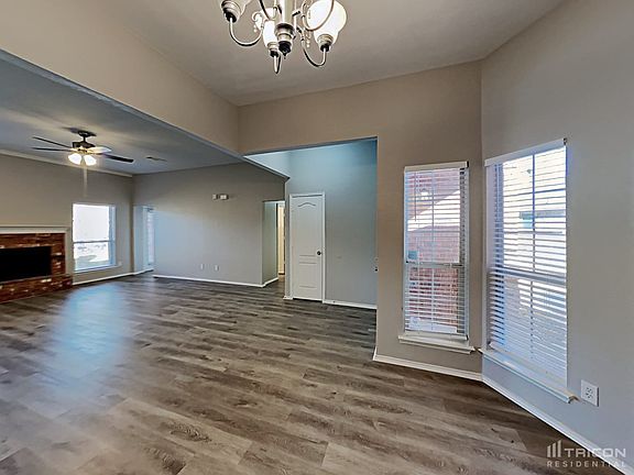 3rd image of 769 Webb Pl