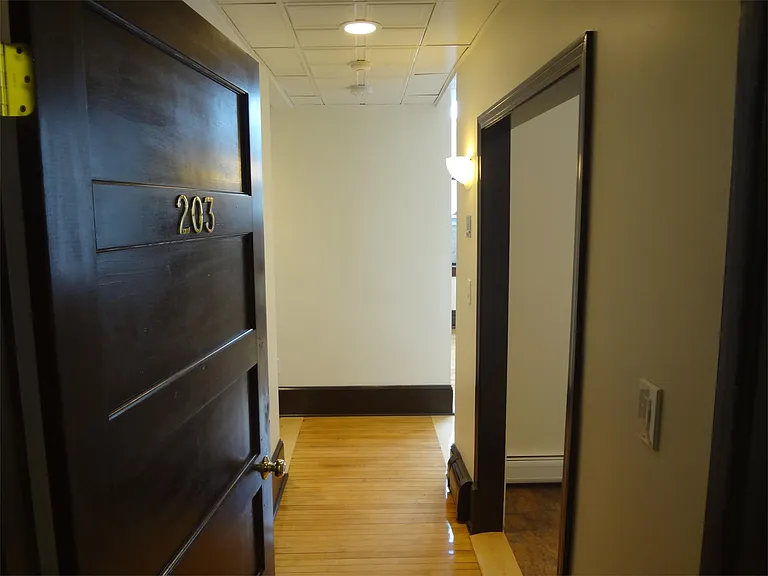 136 Main St #203 — Photo 9