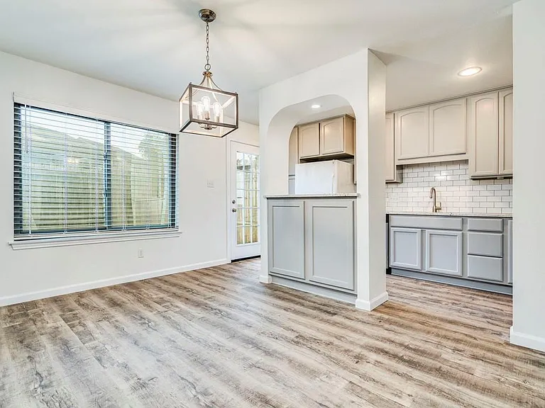 8305 Summer Side Dr #165 — Photo 9