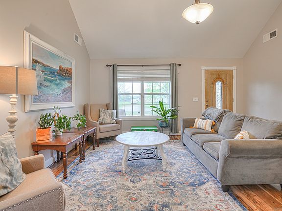 5th image of 5918 Crab Apple Ln
