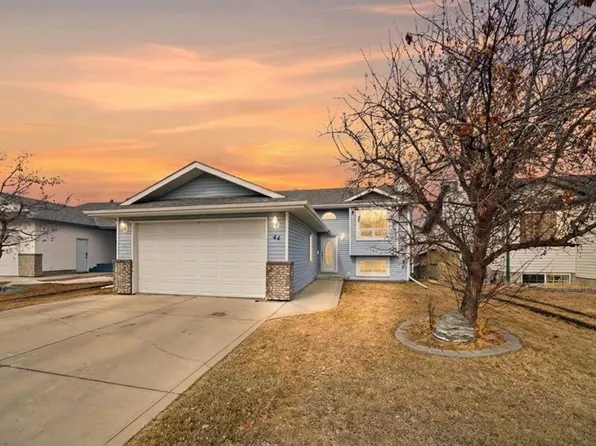 44 S Duval Close, Red Deer, AB T4R 2Y7