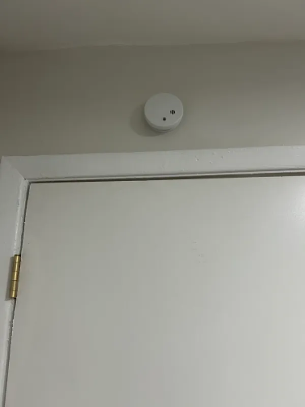 2547 Springdale Rd SW Room 3 photo 1