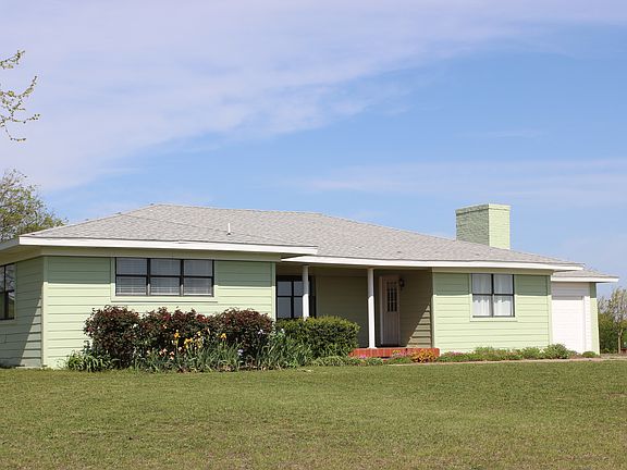 2nd image of 300 Glen Meadows Dr