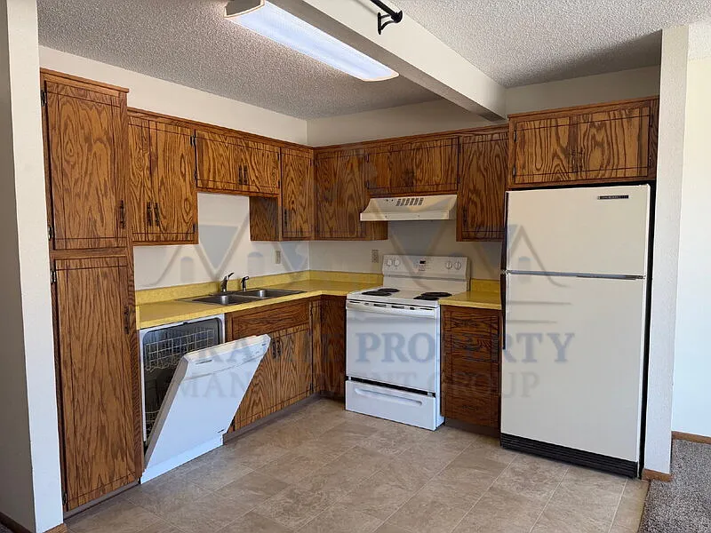 1 bed, 1.0 bath, 700 sqft, $999 — Photo 4