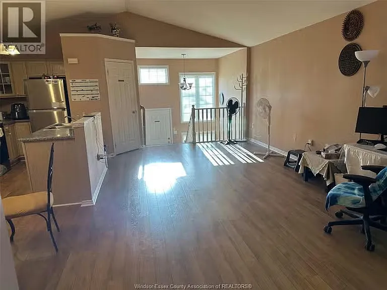 3262 Daytona Ave — Photo 1