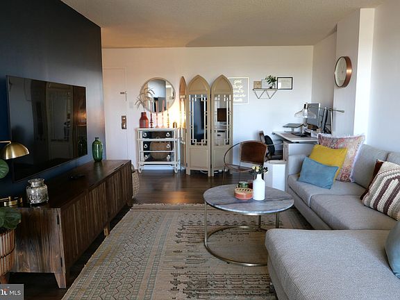 2nd image of 2311 Pimmit Dr APT 718