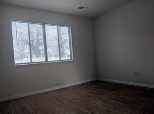 1501 6th St APT 5, Wamego, KS 66547