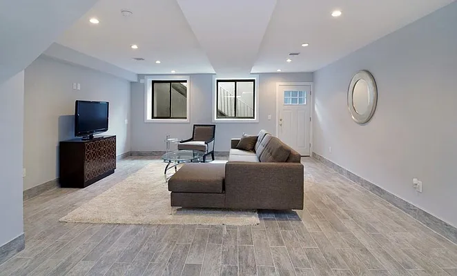 Rented by Compass | media 7