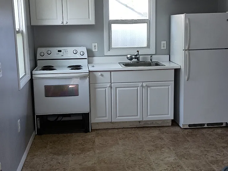 5554 Hillcrest Ave — Photo 5