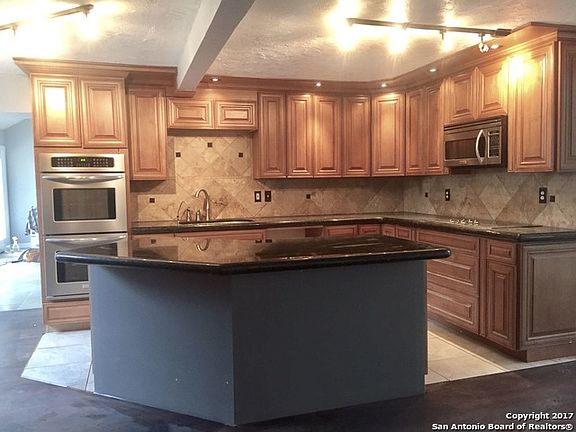 5th image of 4931 Driskill St