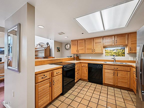 4th image of 1485 Empire Ave #513