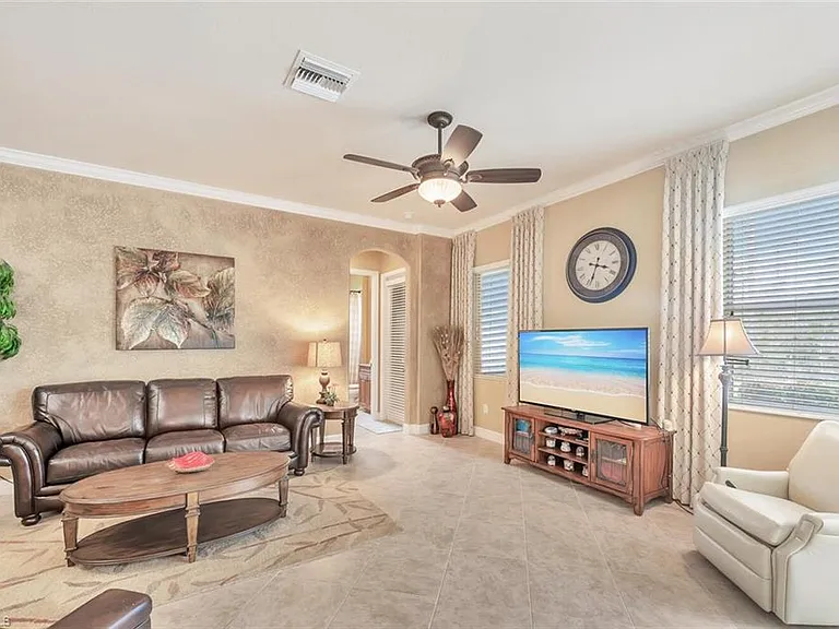 21093 Torre Del Lago St — Photo 11