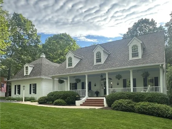 9226 Shelton Pointe Dr, Mechanicsville, VA 23116