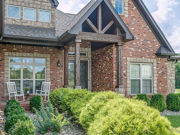 4th image of 206 Sagamore Dr