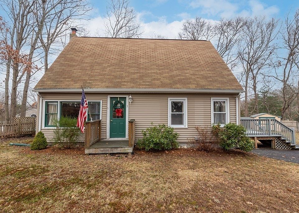 3 W Public St, MA 02702 Zillow