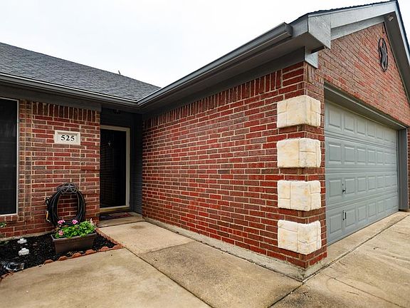 4th image of 525 Asbury Dr