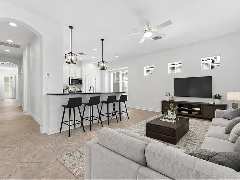 7314 S Saint Patrick St — Photo 10