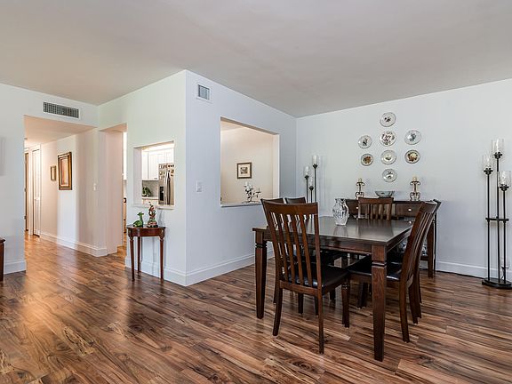 3rd image of 815 Sky Pine Way APT H1