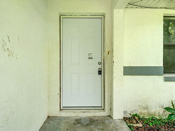 3rd image of 6860 W Macopin Ln