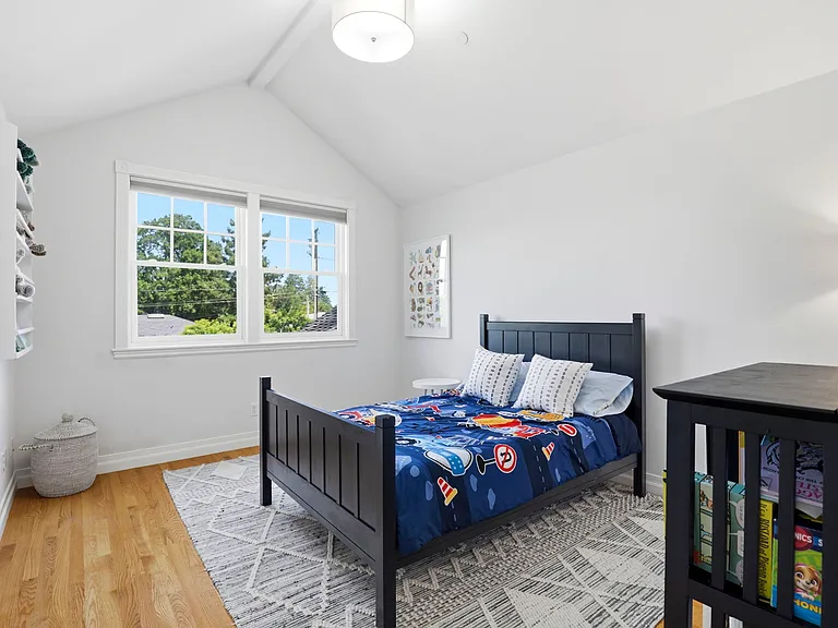 300 Sunkist Ln — Photo 30