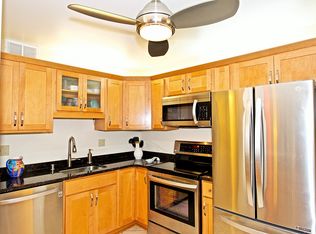 2210 W Good Hope Rd UNIT 19, Glendale, WI 53209