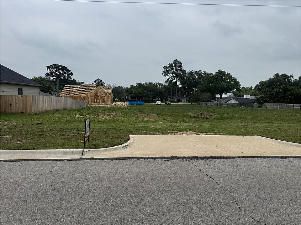 1st image of 1037 S Masonic St Lot 3