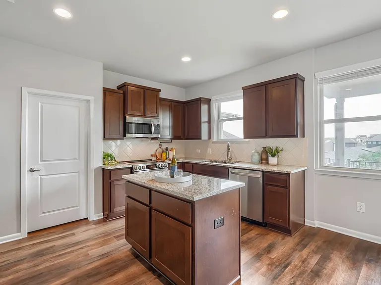 9816 Eloquence Dr — Photo 11
