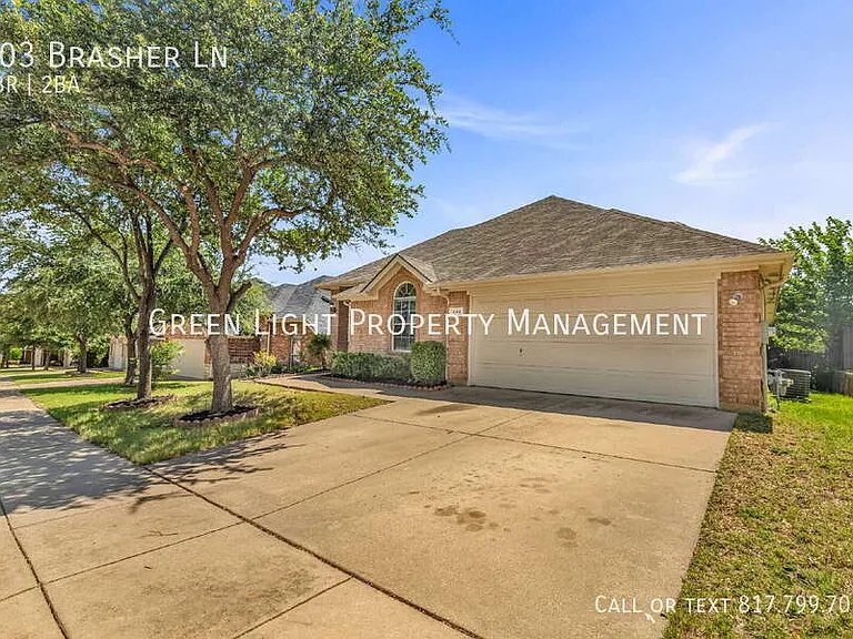 403 Brasher Ln — Photo 3