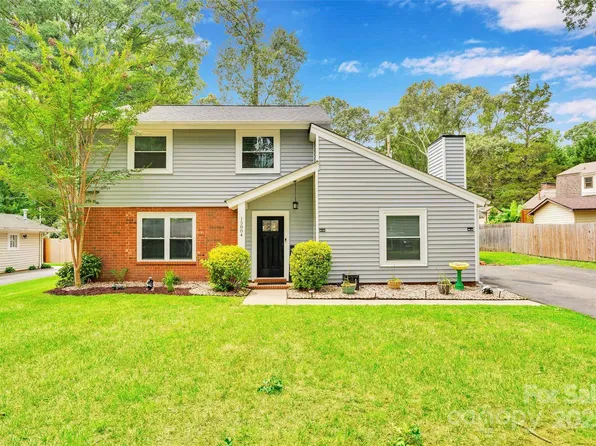 15804 Fairfield Dr, Matthews, NC 28104