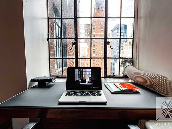 5th image of 25 Tudor City Pl APT 1609