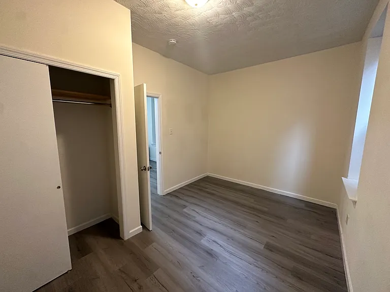 35 Graham Ave #2 — Photo 3