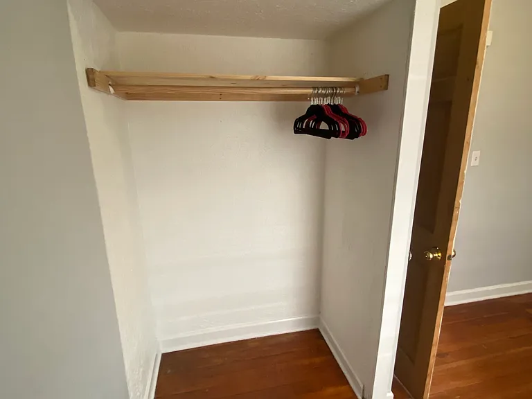 2326 N Sacramento Ave #1 — Photo 8