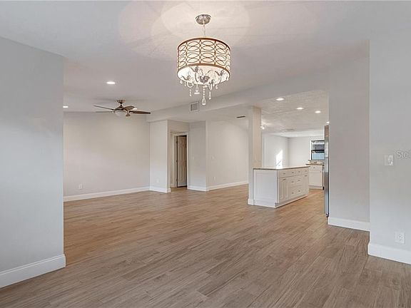 4th image of 80 Joyce St