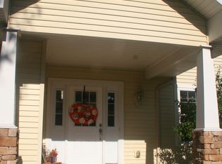 19954 Longview Dr, Lawrenceburg, IN 47025