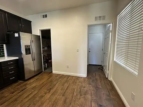 5th image of 15423 Park Point Ave Unit 106
