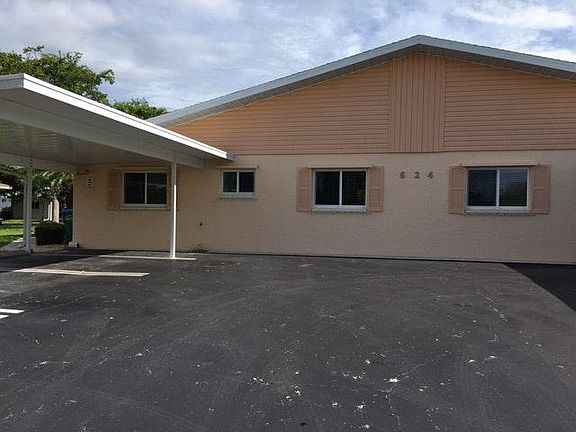 4th image of 624 SE 13th St APT 2