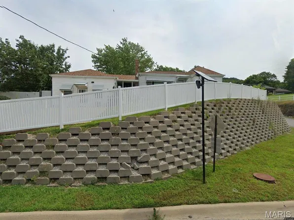 2001 Seckman Rd, Imperial, MO 63052