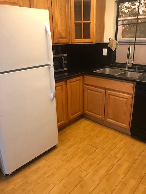 1st image of 391 Kenbrook Cir